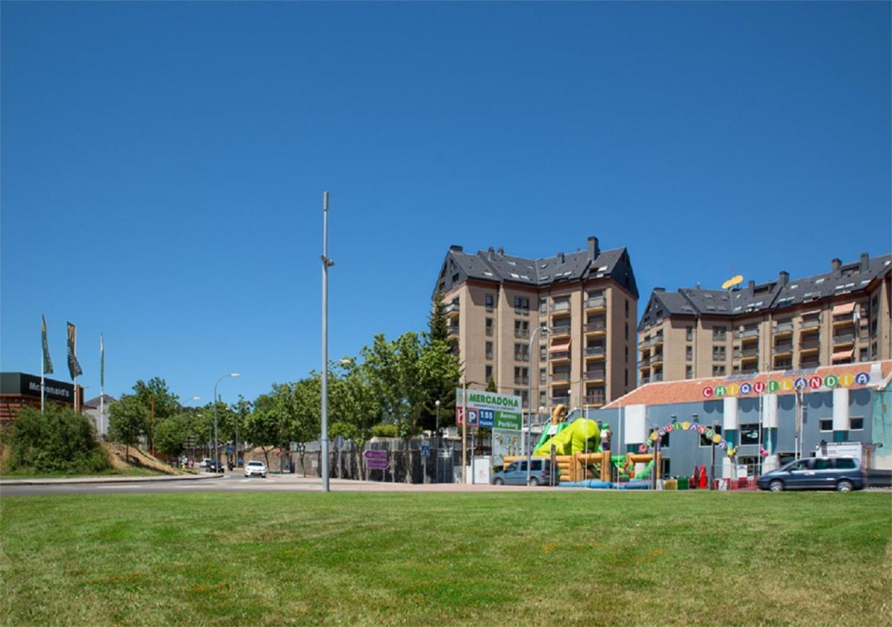 Apartmán Apartamento Jaca Exteriér fotografie
